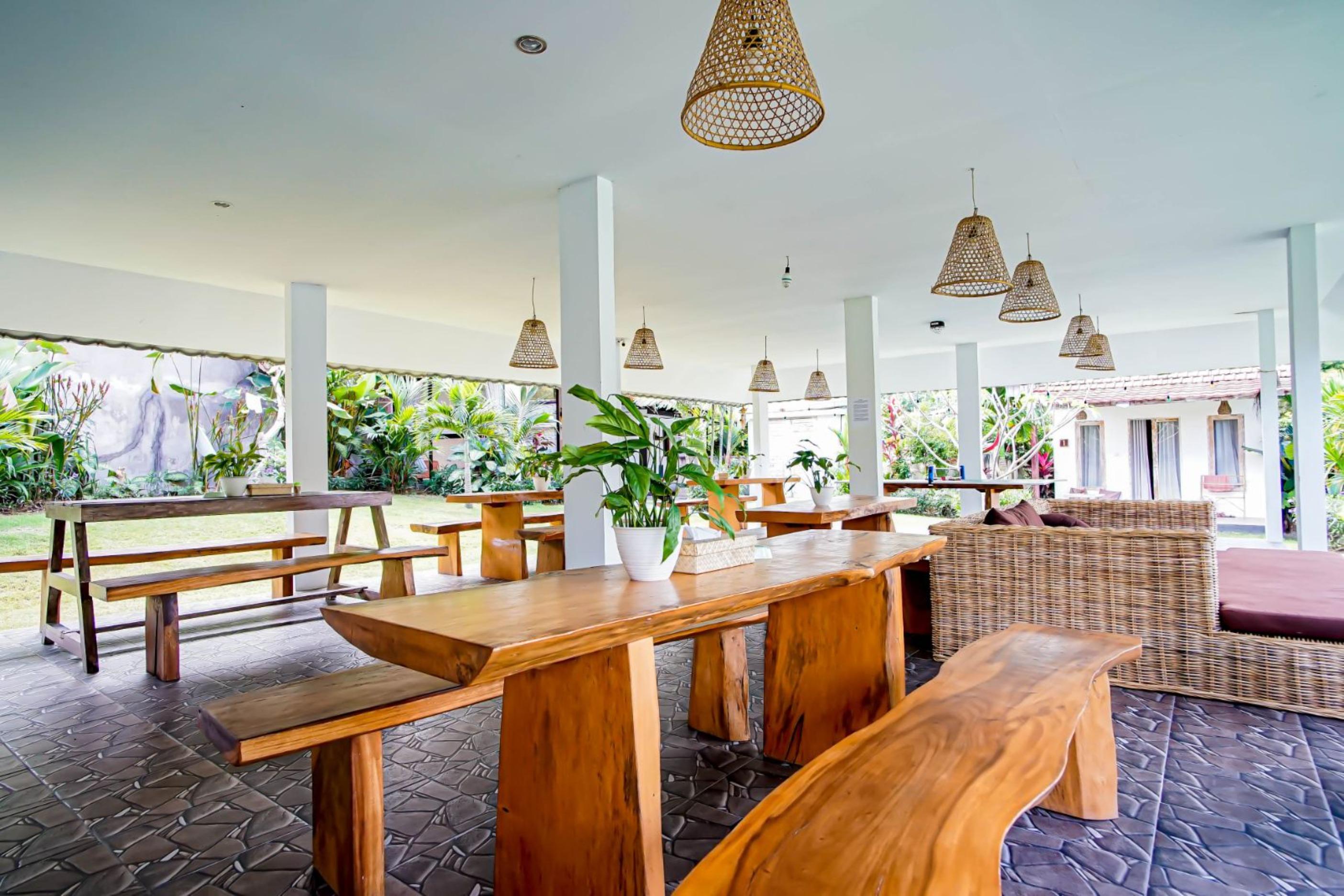 Agung Wiwin Homestay & Restaurant Mengwi Exterior foto