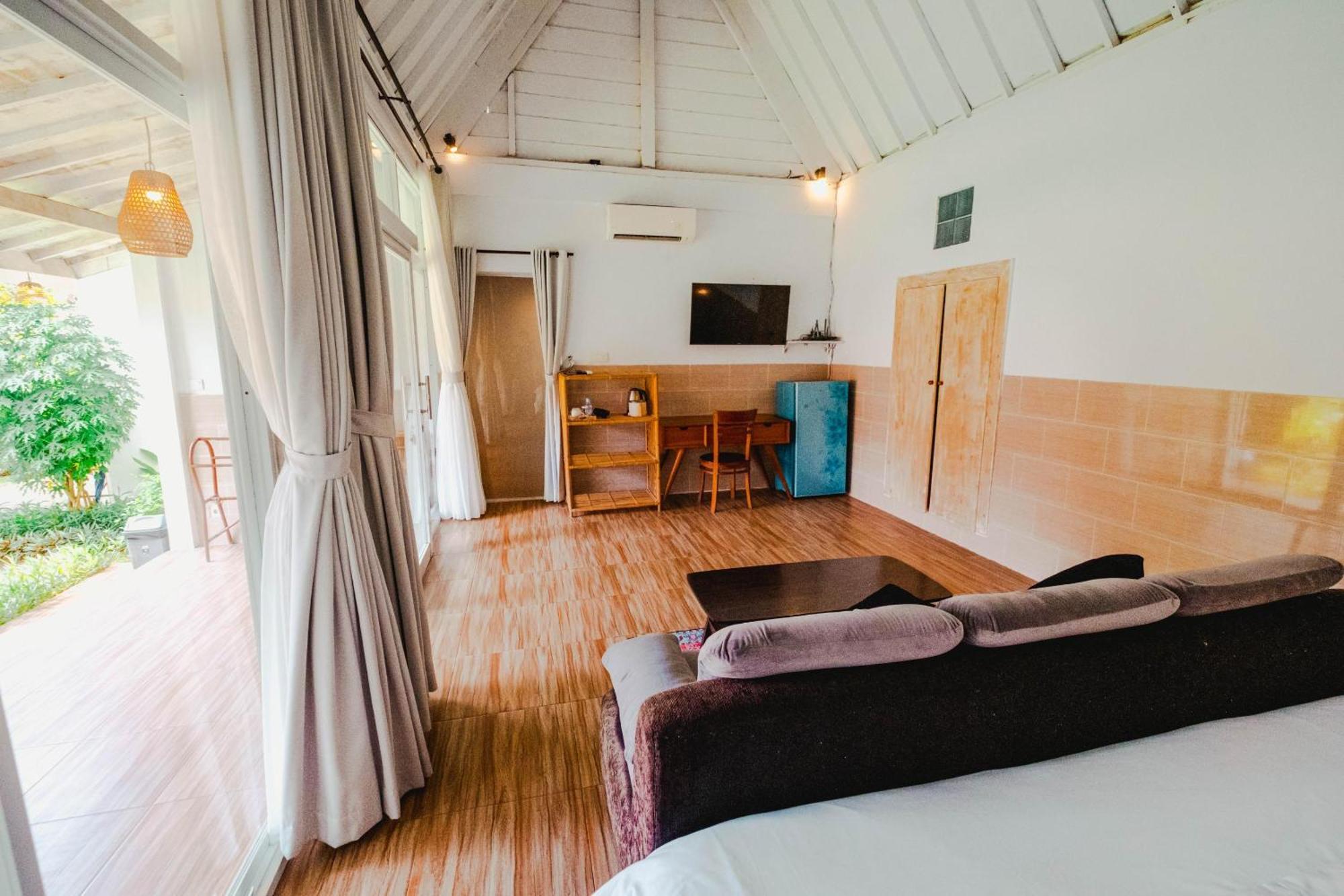 Agung Wiwin Homestay & Restaurant Mengwi Exterior foto