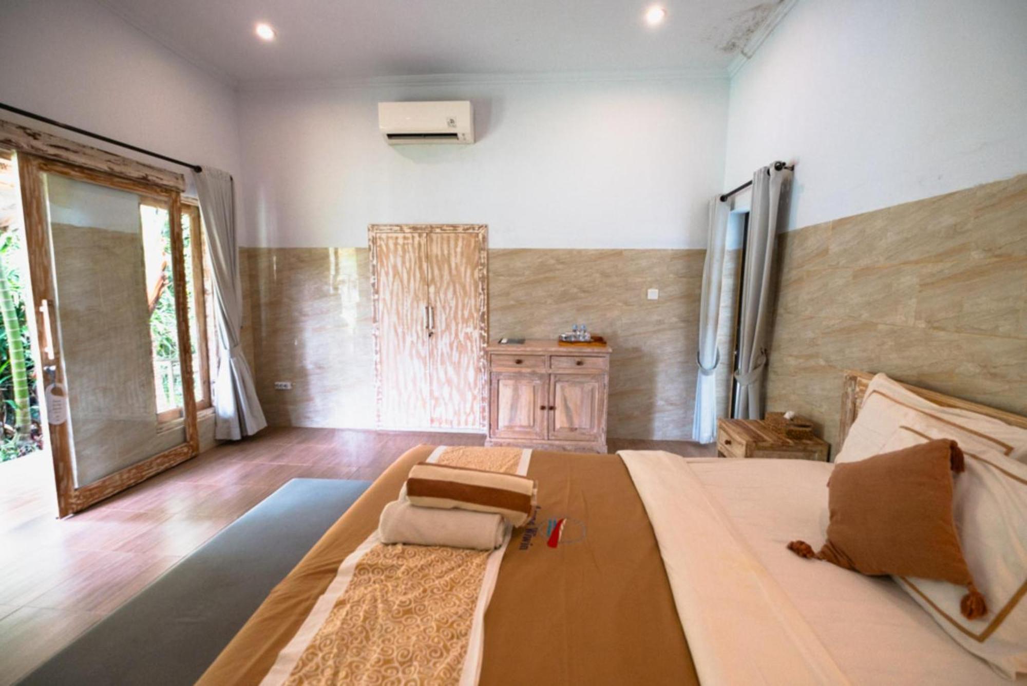Agung Wiwin Homestay & Restaurant Mengwi Exterior foto